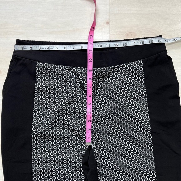 Zenergy by Chico's Size 2 Large Black Ankle Pants Stretch Pull-On Cropped - Picture 5 of 11